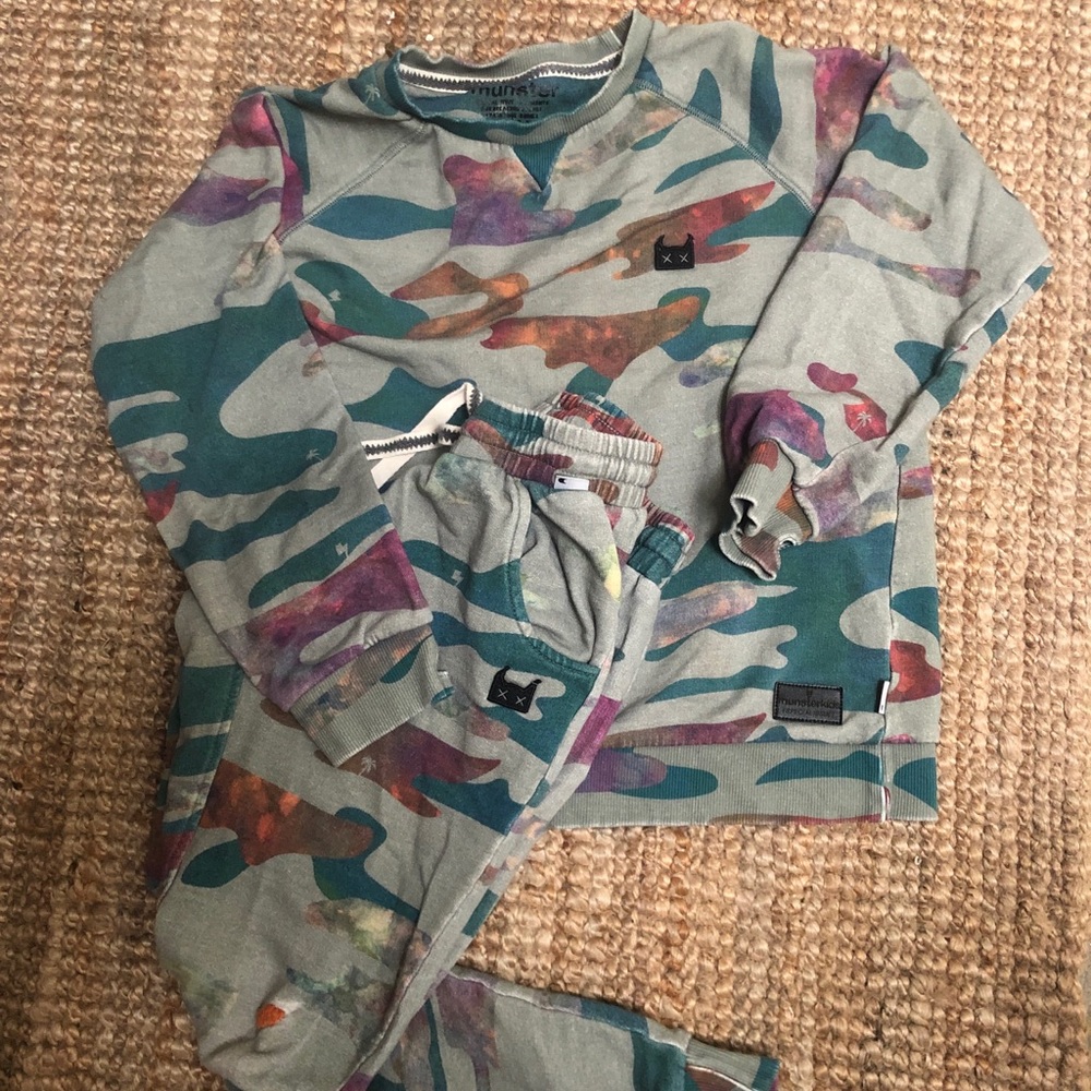 Munster Boys sweatshirt set size 10